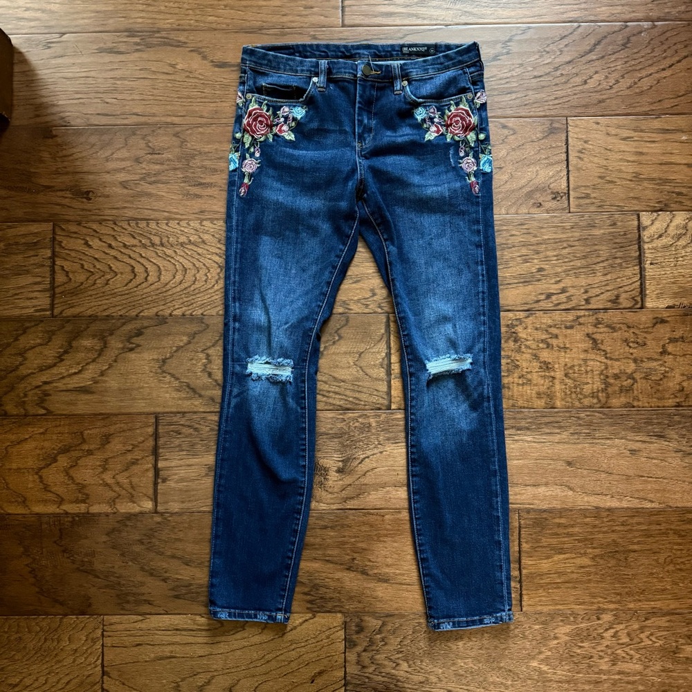 BLANKNYC Floral Embroidered Distressed Jeans | Size 30 | Cottagecore Vibes